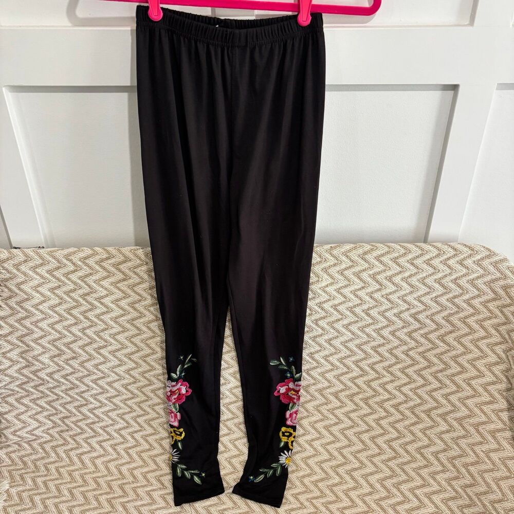 Agnes & Dora Floral Embroidered Leggings